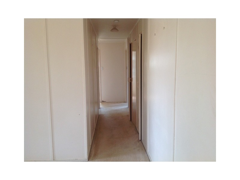 7  Oak Street, Blackwater QLD 4717