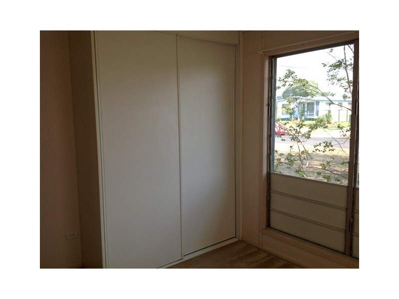 7  Oak Street, Blackwater QLD 4717