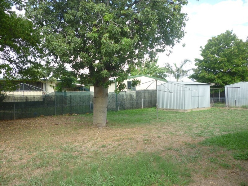 12 Fay Street, Blackwater QLD 4717