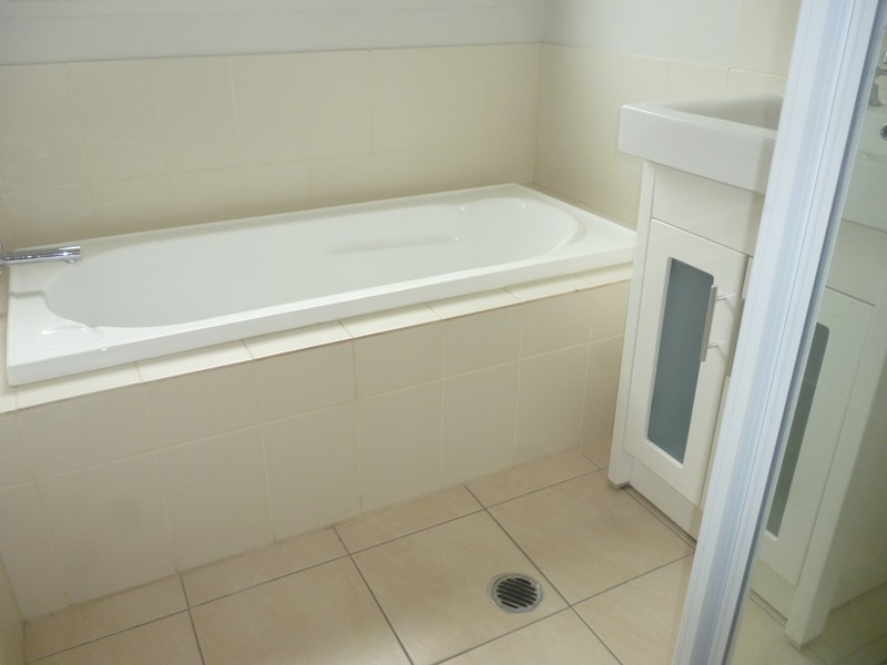 28 Gum Street, Blackwater QLD 4717