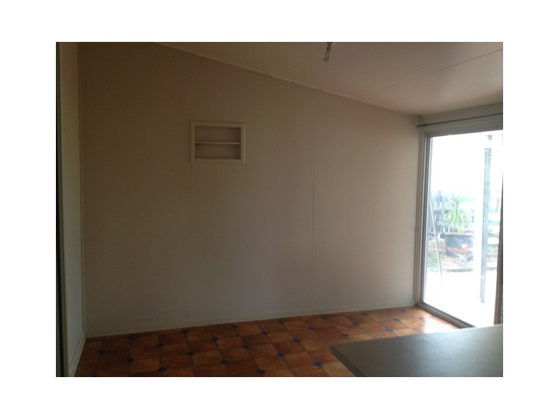 35 Stower Street, Blackwater QLD 4717