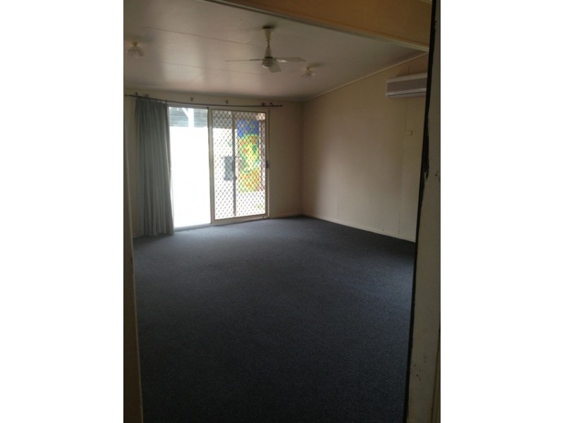 35 Stower Street, Blackwater QLD 4717