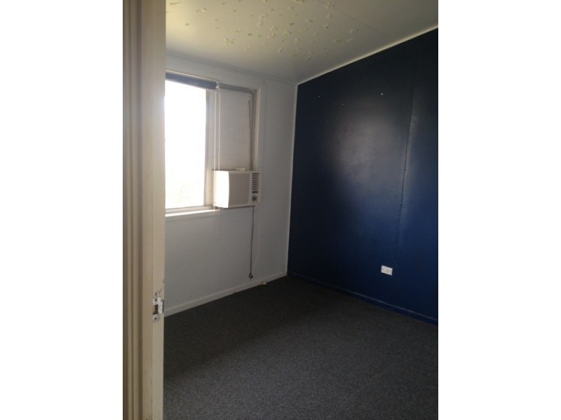 35 Stower Street, Blackwater QLD 4717