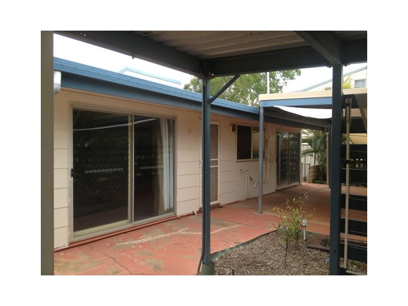 35 Stower Street, Blackwater QLD 4717