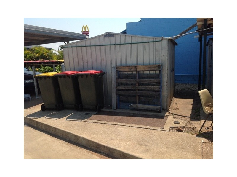 32 Railway Street, Blackwater QLD 4717