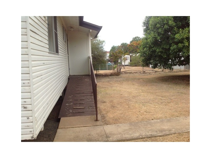46 Bottletree Avenue, Blackwater QLD 4717