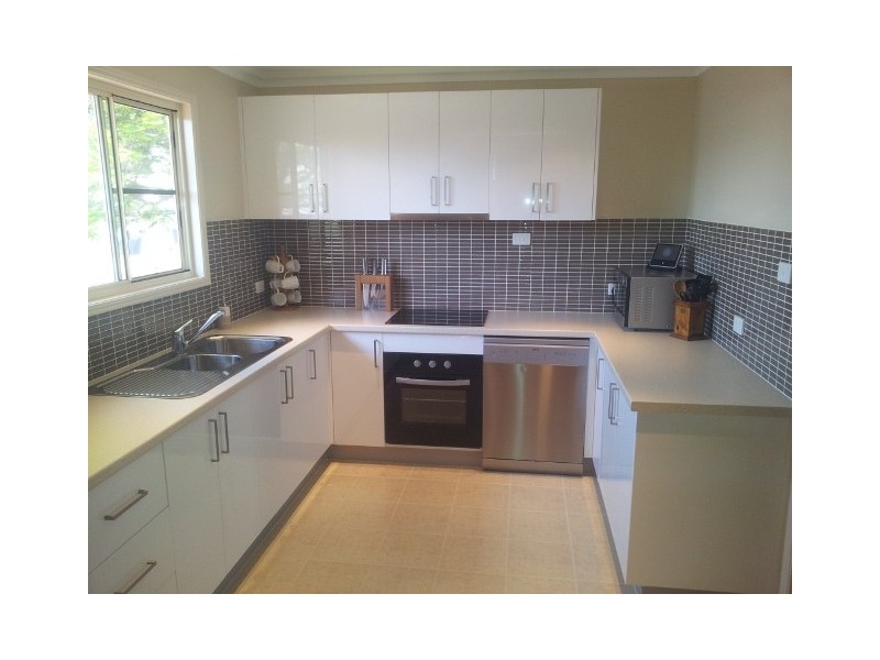 22 Wattle Street, Blackwater QLD 4717