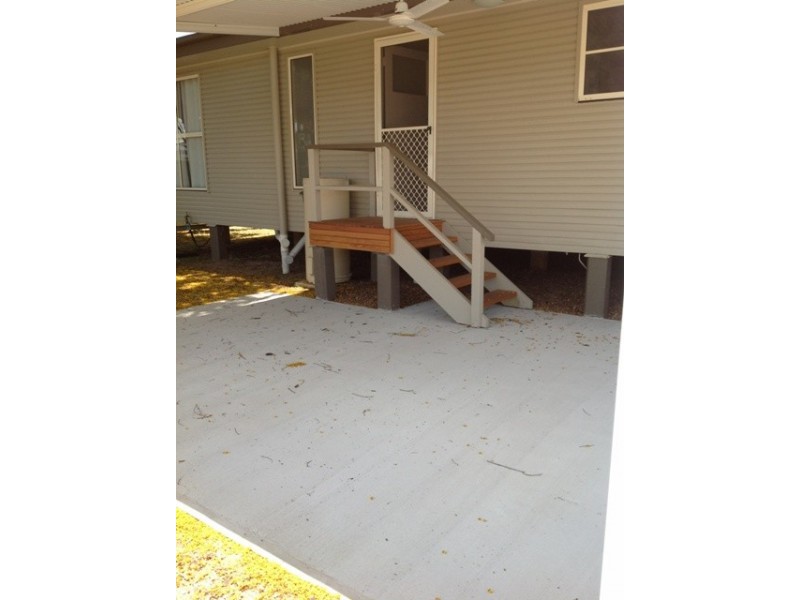 22 Wattle Street, Blackwater QLD 4717