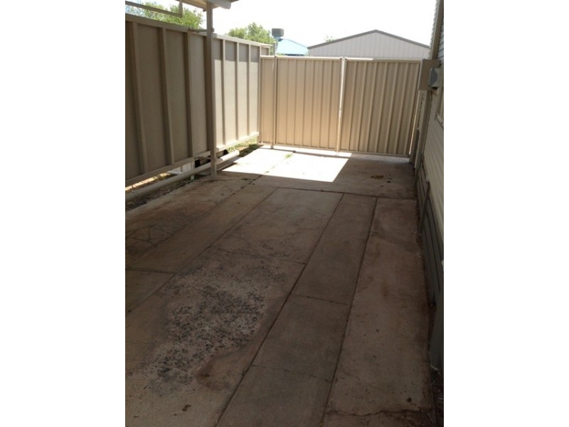 22 Wattle Street, Blackwater QLD 4717