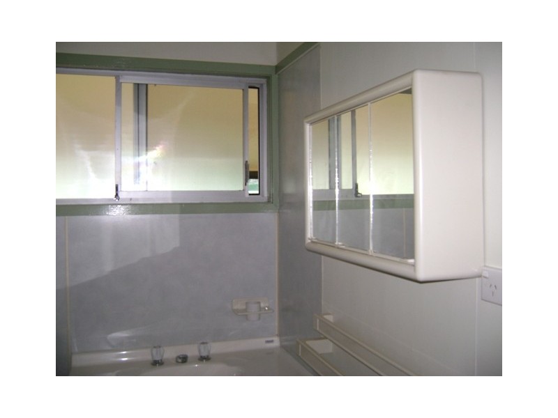 12 Fern Street, Blackwater QLD 4717