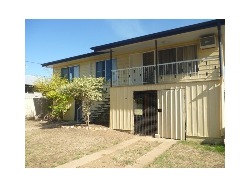 9 Blackbutt Street, Blackwater QLD 4717