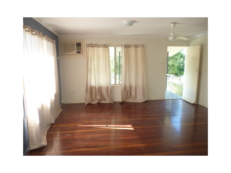 9 Blackbutt Street, Blackwater QLD 4717