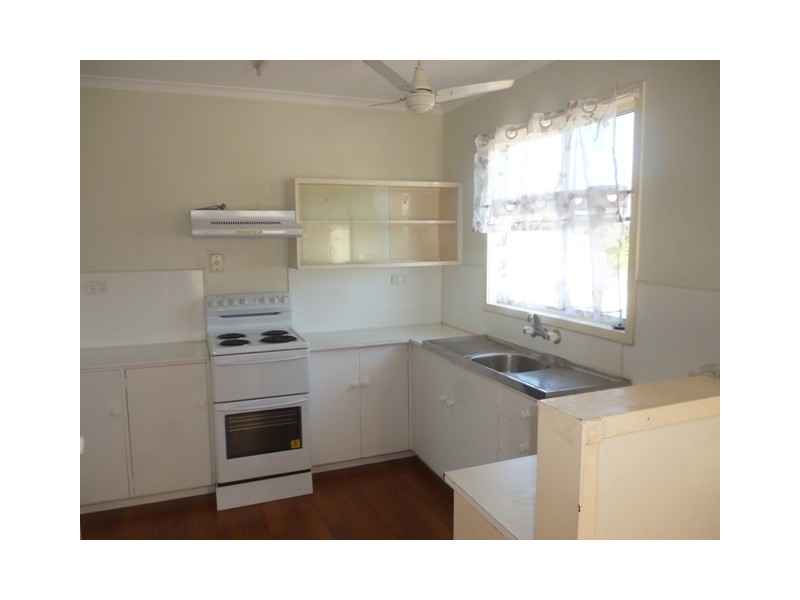 9 Blackbutt Street, Blackwater QLD 4717