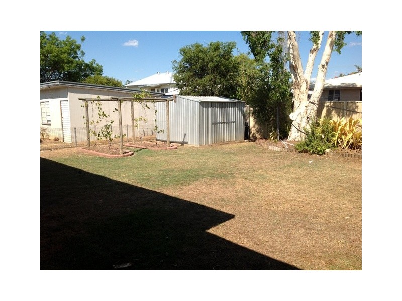 17 Arthur Street, Blackwater QLD 4717
