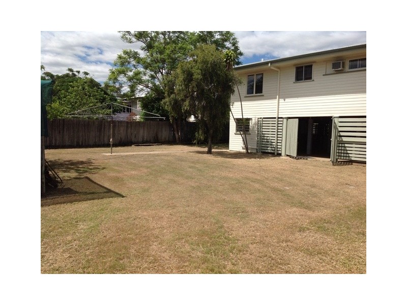 5 Fay Street, Blackwater QLD 4717