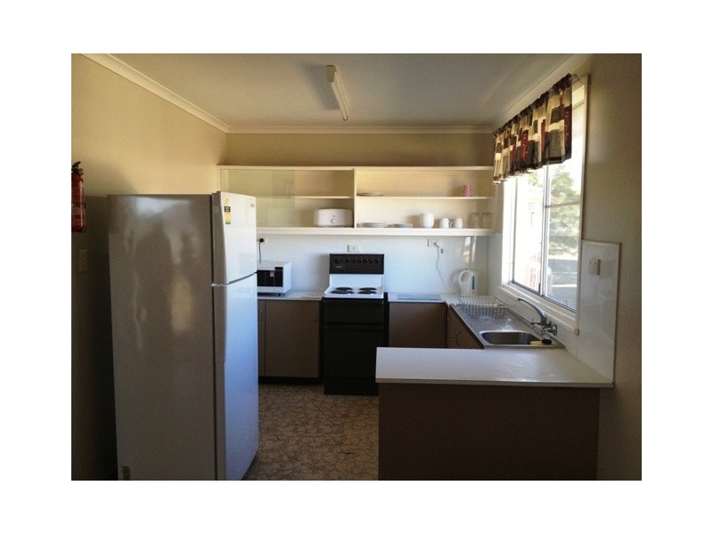 17B Acacia Street, Blackwater QLD 4717