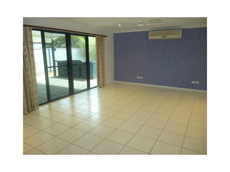 1A Long Street, Blackwater QLD 4717