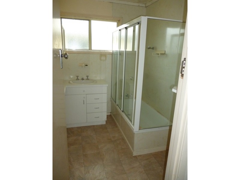 68 Littlefield Street, Blackwater QLD 4717