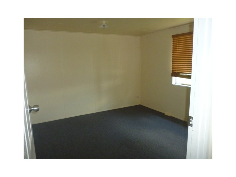 11 ADAMS, Blackwater QLD 4717