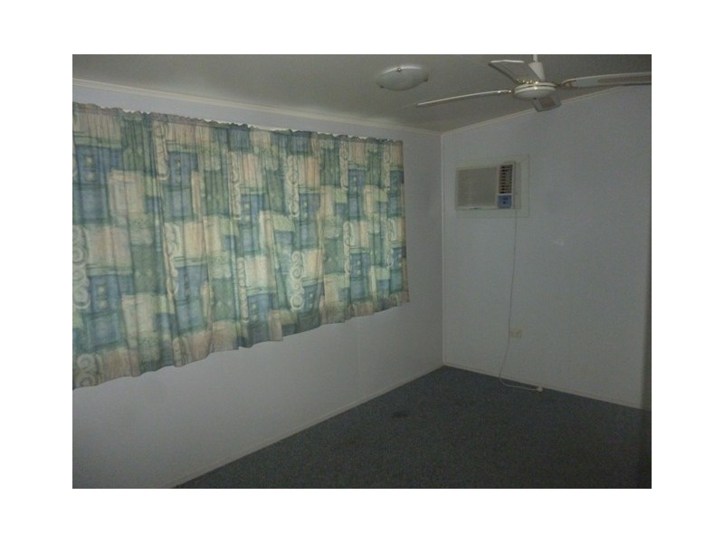 11 ADAMS, Blackwater QLD 4717