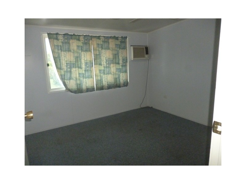 11 ADAMS, Blackwater QLD 4717
