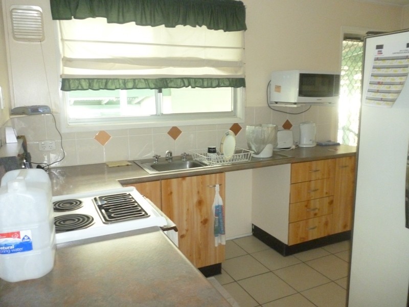 16 Stower Street, Blackwater QLD 4717