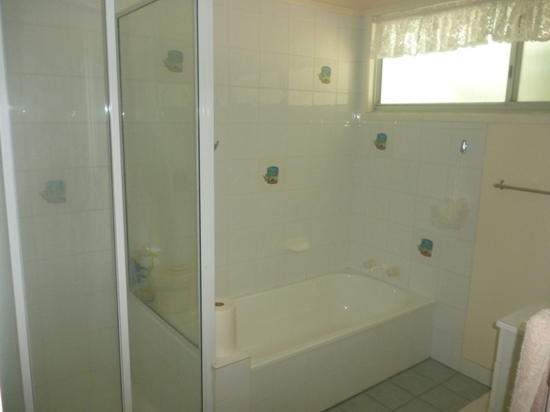 16 Stower Street, Blackwater QLD 4717