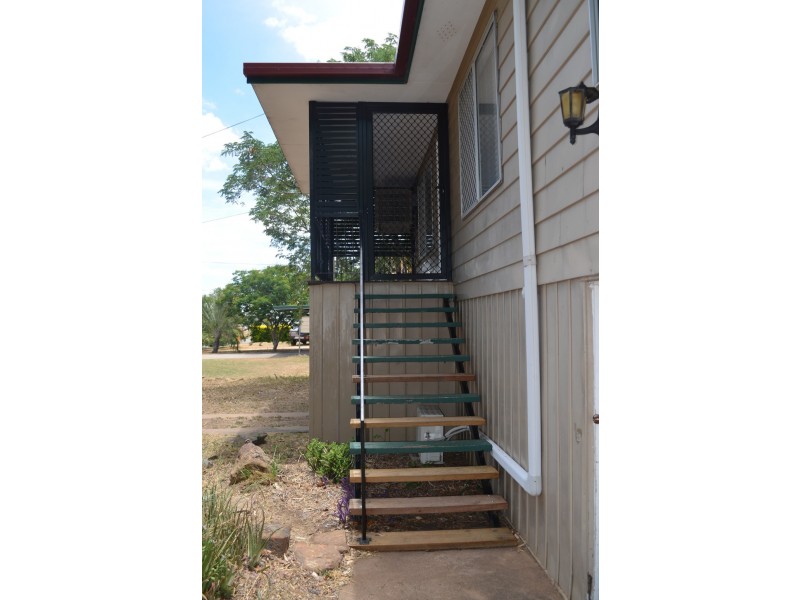 14 Bean Street, Blackwater QLD 4717