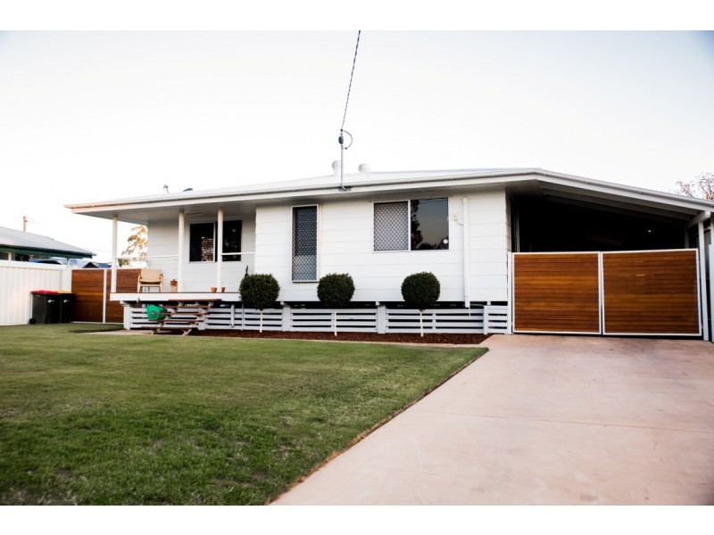 49 Wattle Street, Blackwater QLD 4717