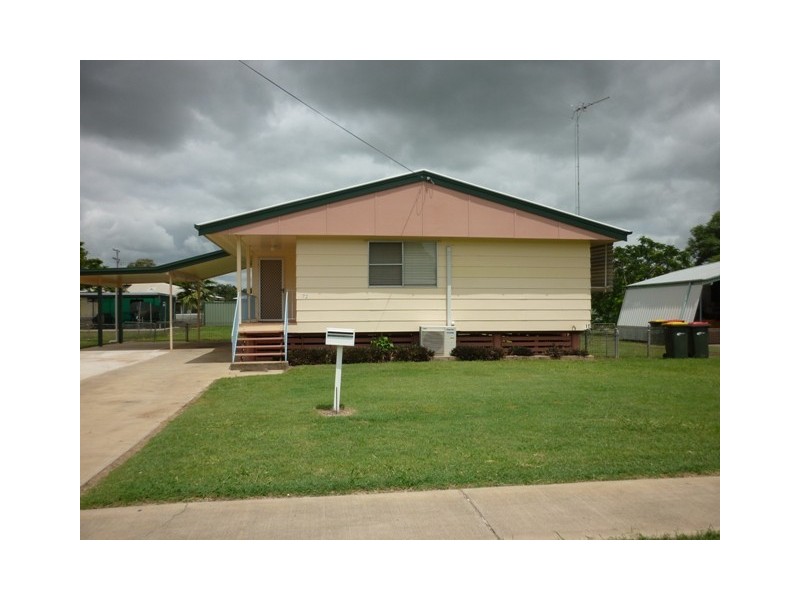 72  Arthur Street, Blackwater QLD 4717