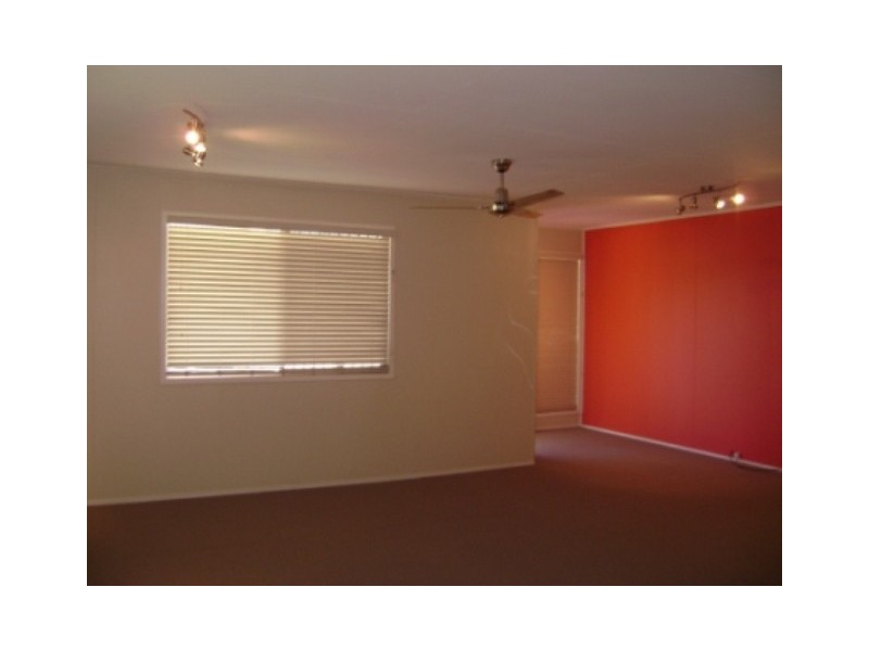 72  Arthur Street, Blackwater QLD 4717