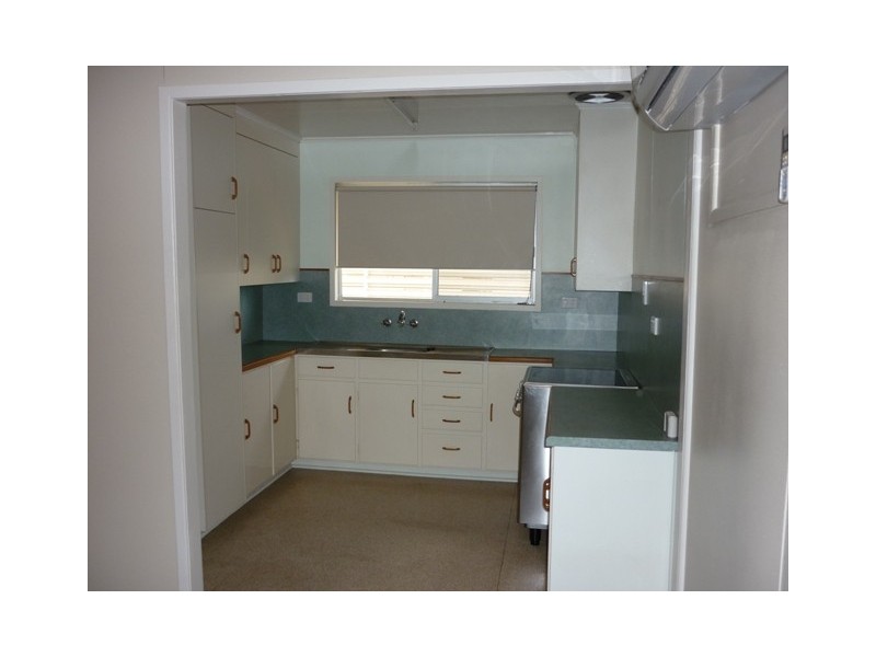 72  Arthur Street, Blackwater QLD 4717