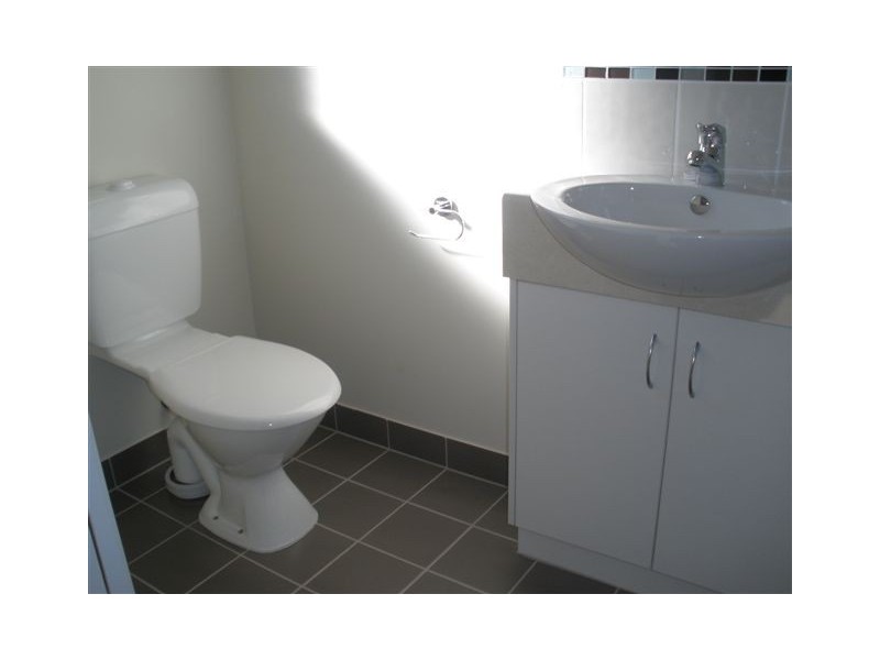 11B Summer Red Court, Blackwater QLD 4717