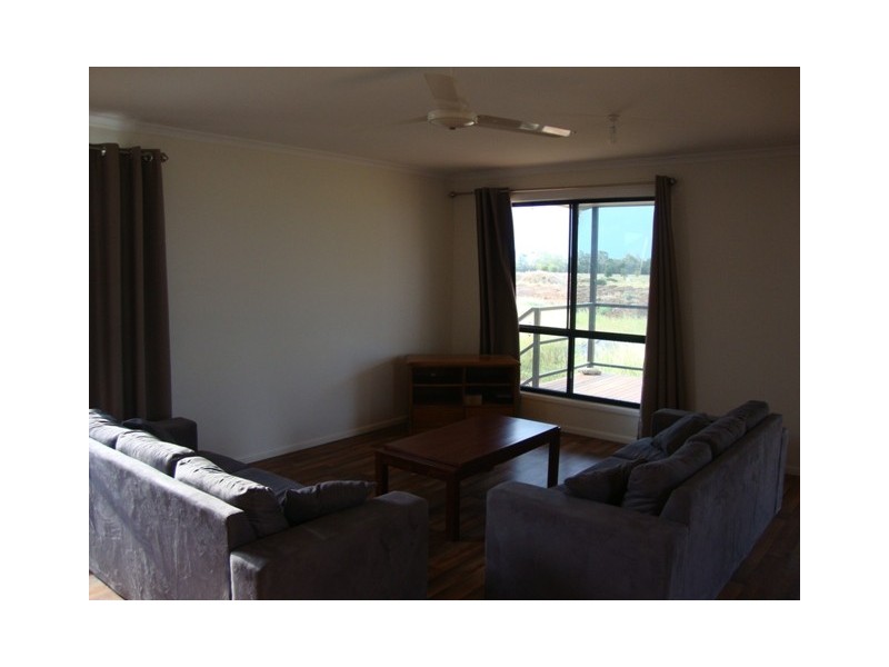7 Pendula Lane, Blackwater QLD 4717