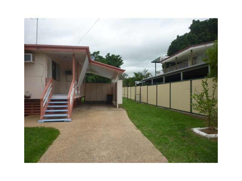 7 Gidyea Street, Blackwater QLD 4717