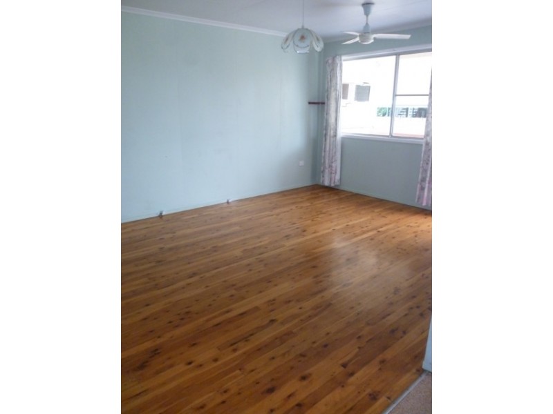 7 Gidyea Street, Blackwater QLD 4717