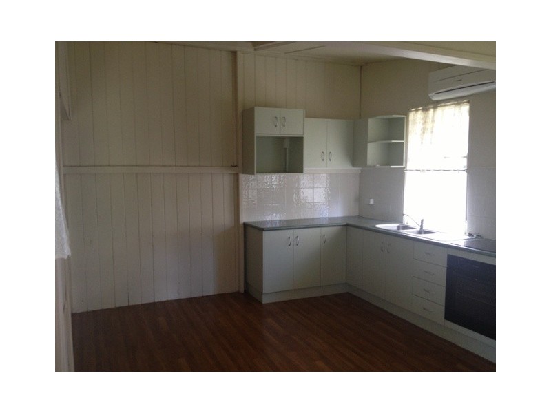 3 Boonery Street, Blackwater QLD 4717