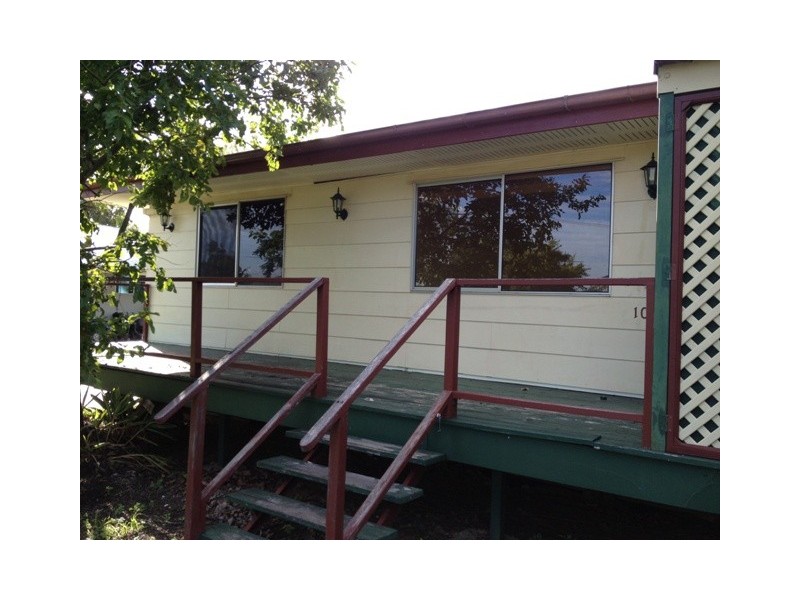 10 Quandong Street, Blackwater QLD 4717