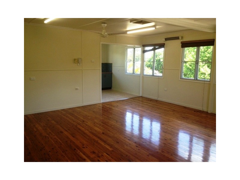 1 Seeman Street, Blackwater QLD 4717