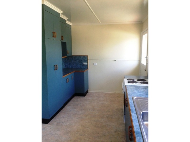 1 Seeman Street, Blackwater QLD 4717