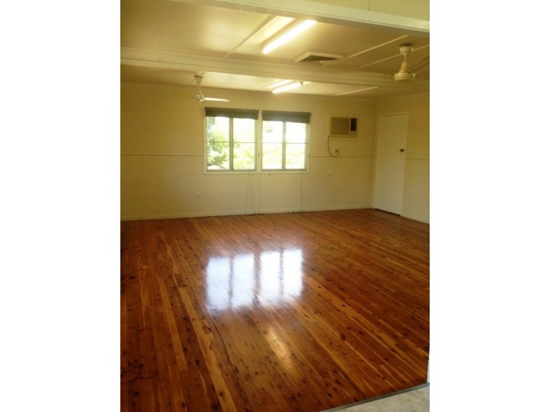 1 Seeman Street, Blackwater QLD 4717