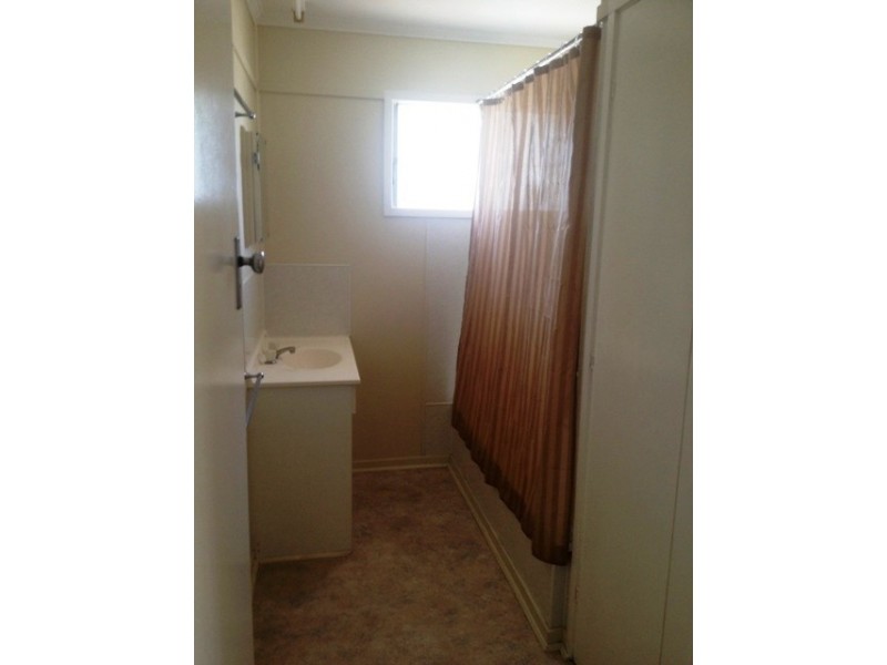 1 Seeman Street, Blackwater QLD 4717