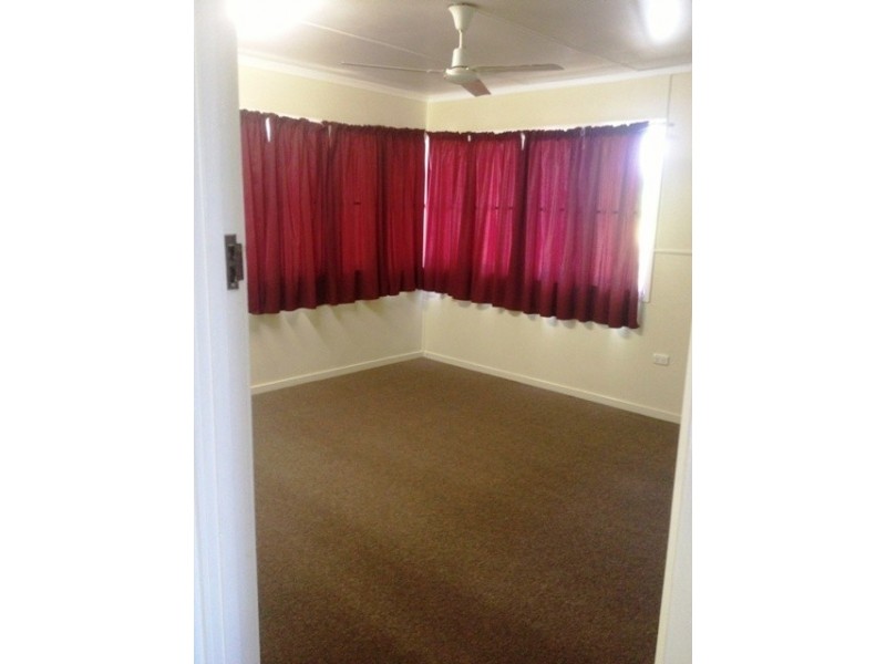 1 Seeman Street, Blackwater QLD 4717