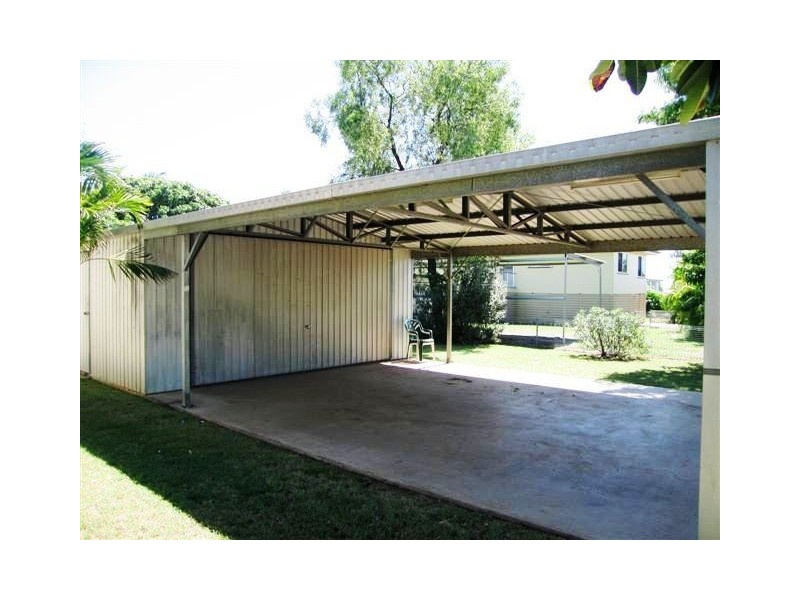 1 Seeman Street, Blackwater QLD 4717