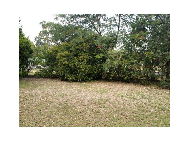 1 Seeman Street, Blackwater QLD 4717