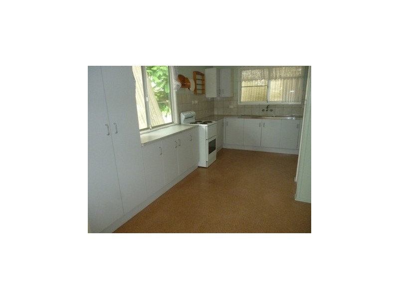 7 Gidyea Street, Blackwater QLD 4717