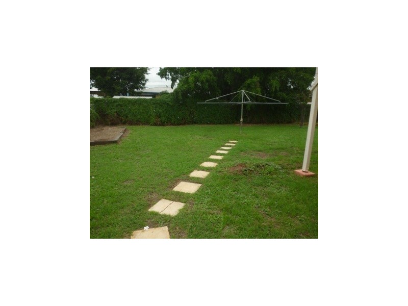 7 Gidyea Street, Blackwater QLD 4717