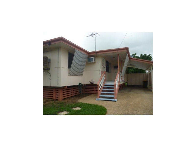 7 Gidyea Street, Blackwater QLD 4717