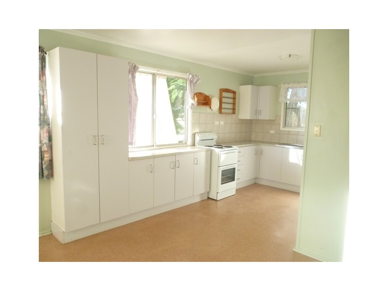 7 Gidyea Street, Blackwater QLD 4717