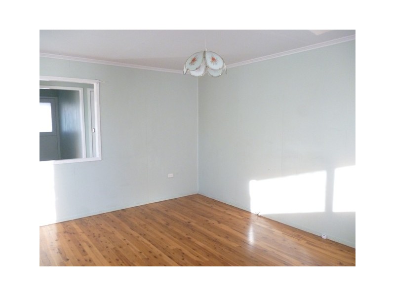 7 Gidyea Street, Blackwater QLD 4717